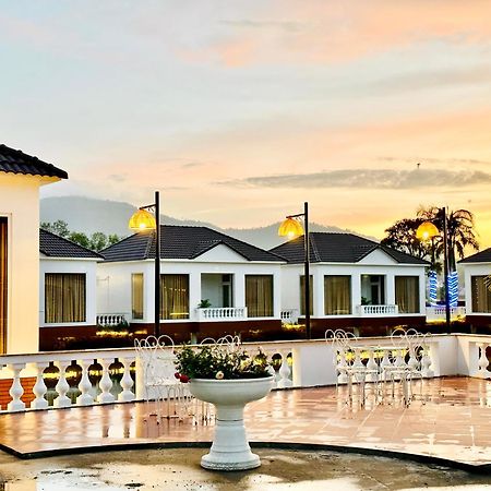 Rong Vang Resort Tri Ton エクステリア 写真