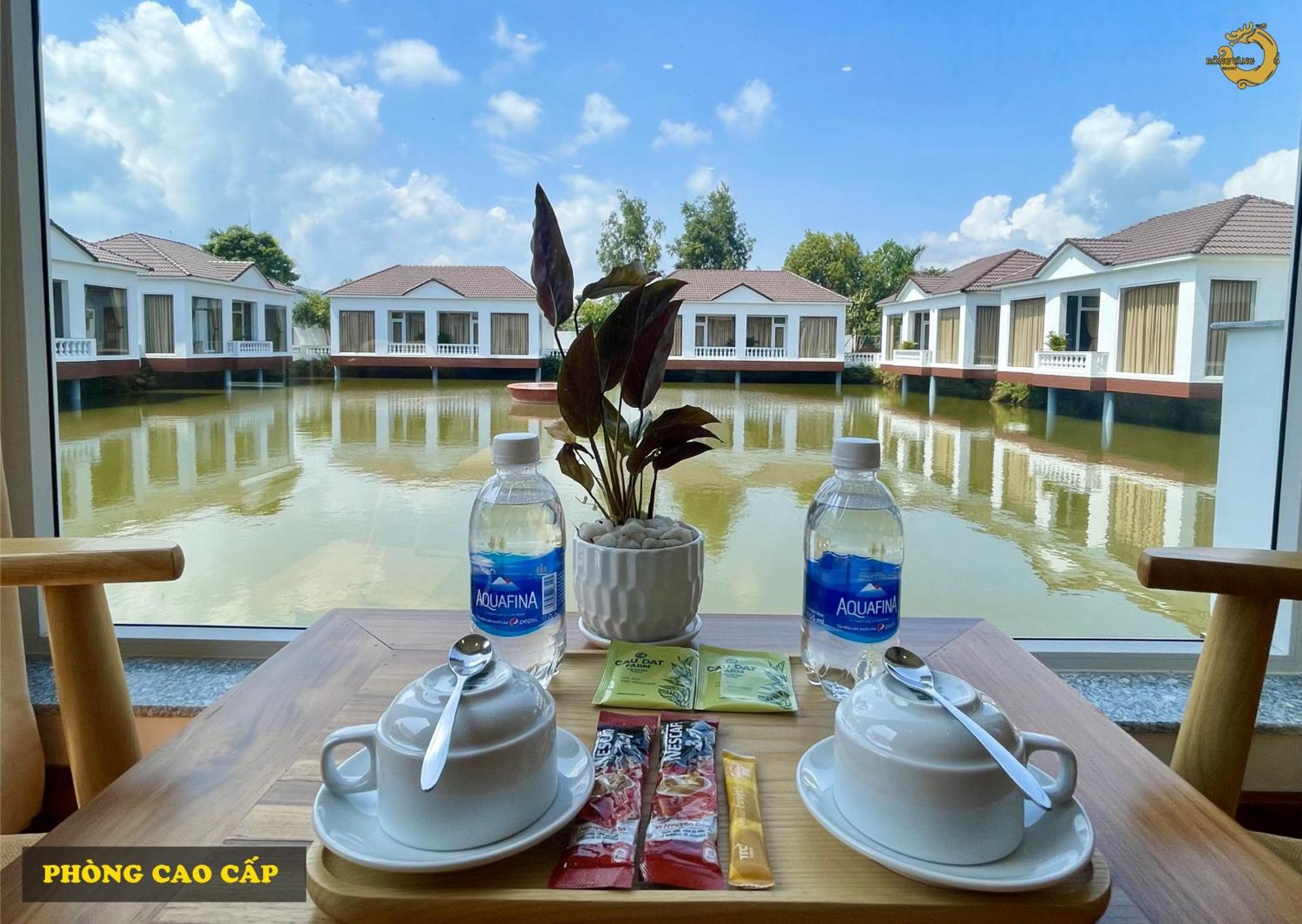 Rong Vang Resort Tri Ton エクステリア 写真