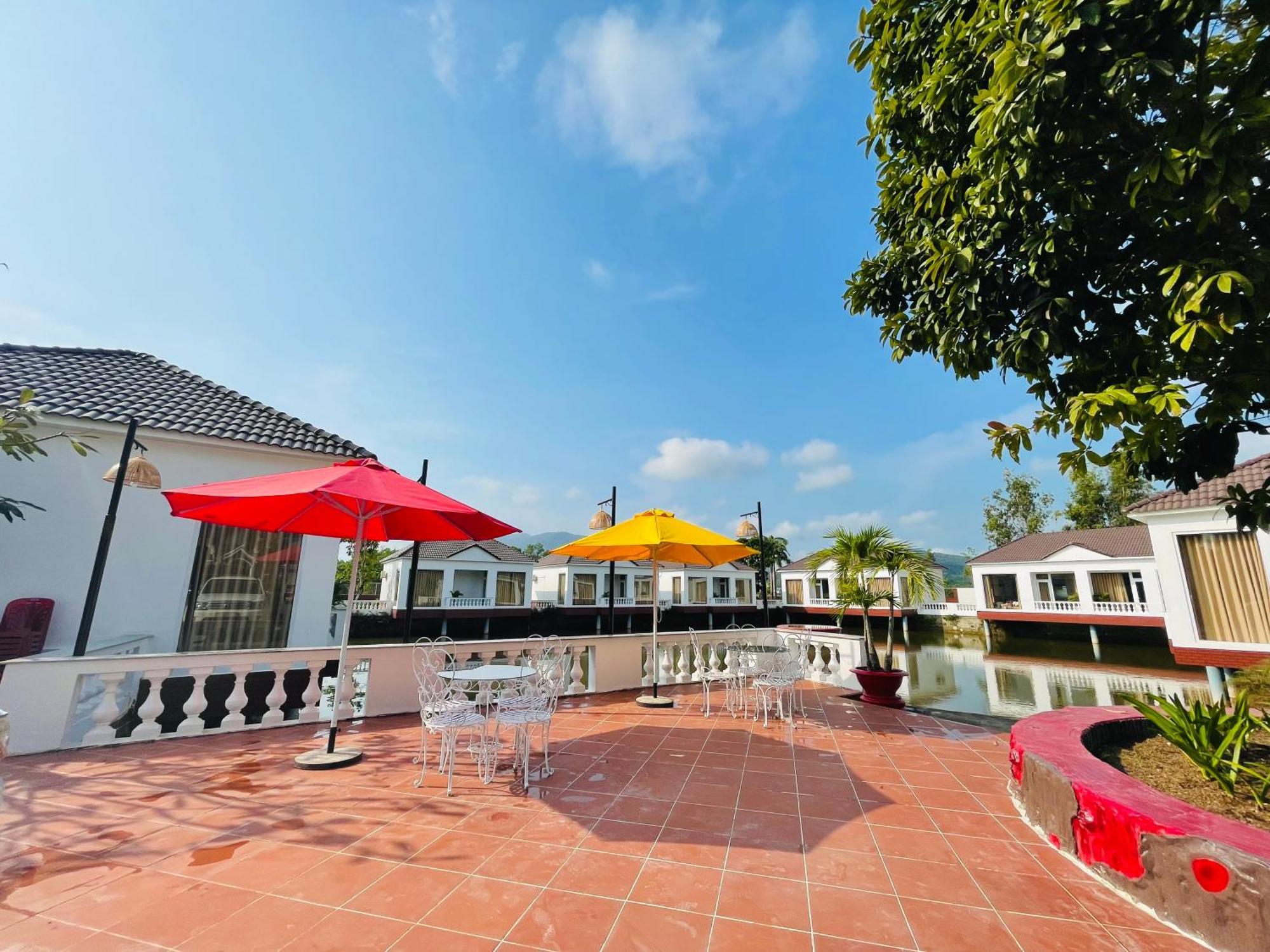 Rong Vang Resort Tri Ton エクステリア 写真